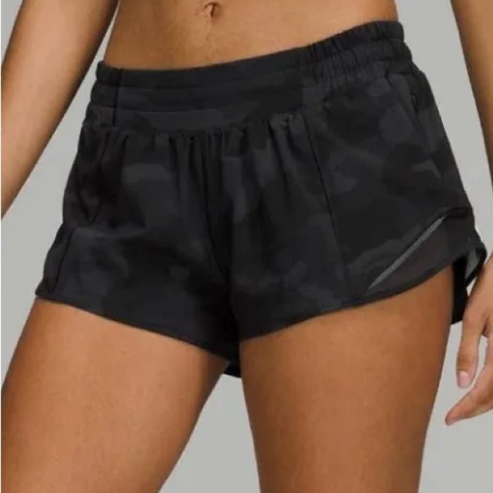lulu lemon hotty hot camo shorts 2.5 inseam || running shorts || LOW RISE